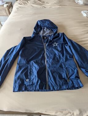 Dallas Cowboys Proline Kids Windbreaker/Raincoat,Med.Pockets Attached Hood,Navy